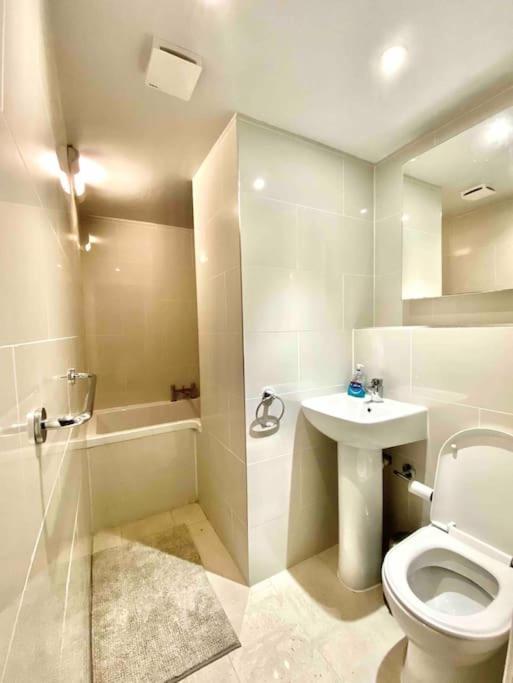 2Bdr Modern Apartment In Hammersmith West London Exterior photo
